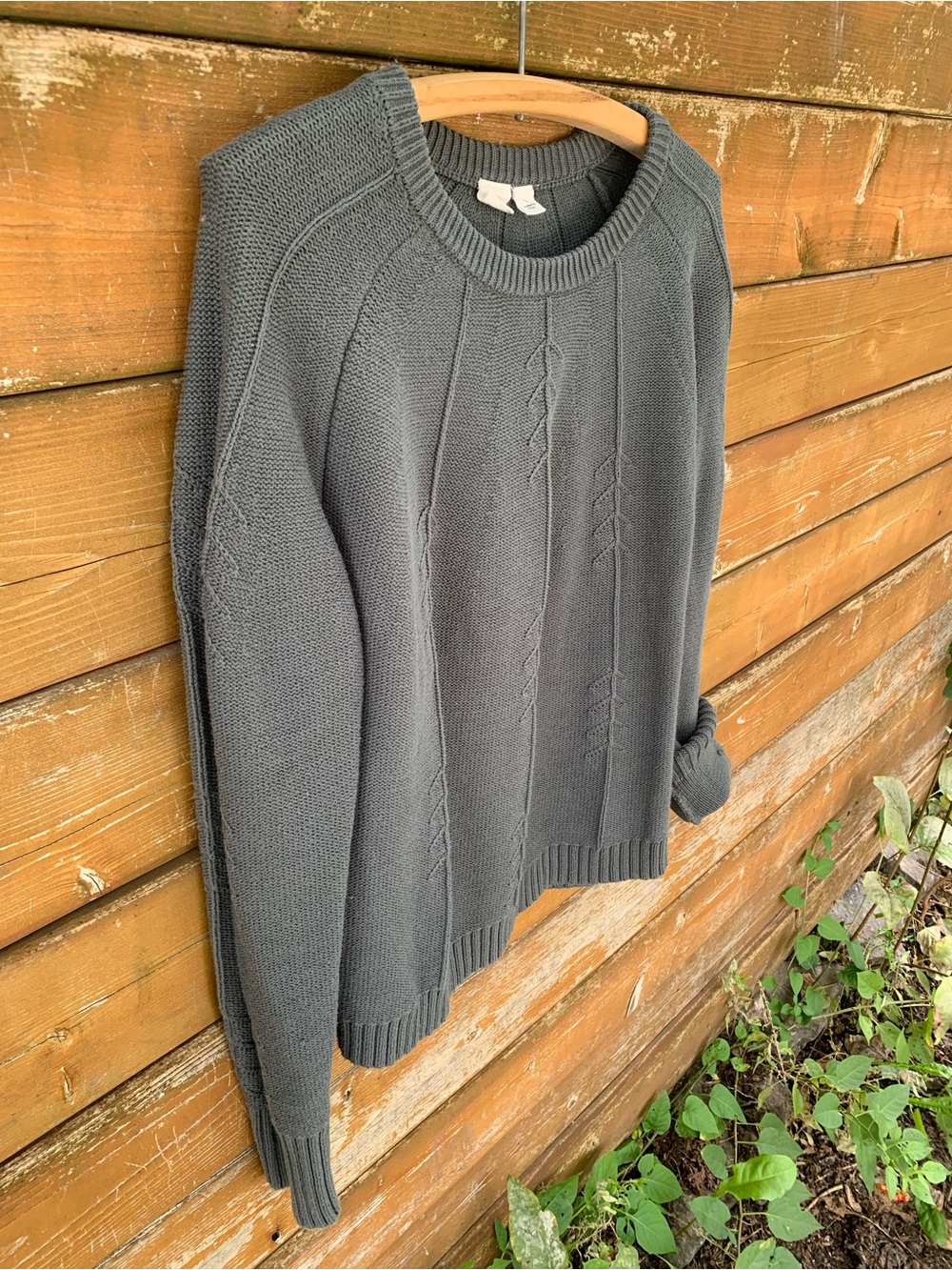 100% organic Cotton - tentree- Dark Gray Pine Tree Line Knit Sweater Size L